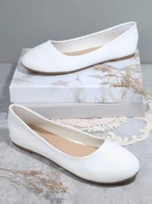 SHUZIA Women's Elegant Minimalist Ballet Flats For Christmas - White - View 1