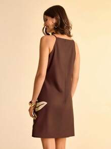 CAJUNI 女士波西米亚热带植物叶子印花棕色吊带迷你连衣裙，图案