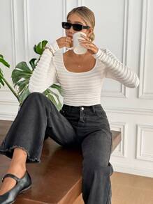 Serisse Women's Elegant Texture Fabric Crew Neck Backless Cut-Out Twist Hem Fitted T-Shirt, Spring/Autumn Winter Casual