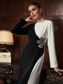 ZEYLAH Đầm nữ cổ tròn dài tay đính đá hoa màu tương phản thanh lịch - Đen và trắng - Xem 1