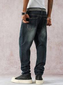 Manfinity EMRG 男士休闲百搭直筒牛仔裤 - 中等水洗藍 - 查看 2