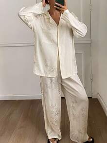 DAZY Bộ đồ ngủ vải satin jacquard họa tiết lá tre phong cách Trung Hoa thu đông - Màu be - Xem 6