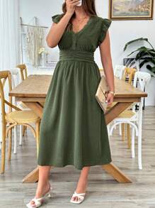 Flirla Plus Size Women Elegant Jacquard Flounce Sleeve V-Neck Waist Fitted Long Dress - Green - View 5