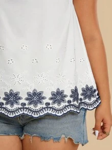 Travachic Top tubinho plus size feminino com bordado floral azul e branco, casual, solto, praia/resort, estilo boêmio havaiano