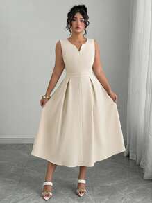 SHEIN Unity 大码女式梭织纯色V领无袖收腰喇叭形长款优雅浪漫连衣裙 - 杏色 - 查看 4