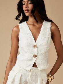 MISSGUIDED Raw Edge Woven Two Piece Set Buttoned Vest And Bermuda Shorts Summer Festival Vacation Resort Wear Co Ord With Frayed Detail - White - View 3