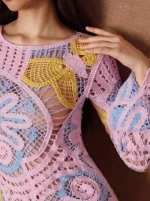 SHEIN Unity Robe mini élégante, sexy et romantique avec manches évasées en dentelle crochetée, empiècement ajouré et ourlet bicolore. Robe de fée - Multicolore - Voir 5