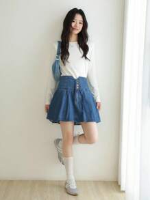 K-Vae Women's Fall Denim Blue Pleated Short Casual Denim Skirt, Button Decorated Skirt,Korean Style Fall Women Clothes,Back To School,Teacher Outfits For Women