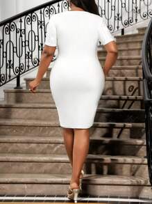 SHEIN Lady Vestido corto de verano y primavera elegante para fiesta de cóctel, oficina, de punto blanco con cuello en pico y manga corta, vestidos de talla grande de largo midi - Blanco - Ver 2