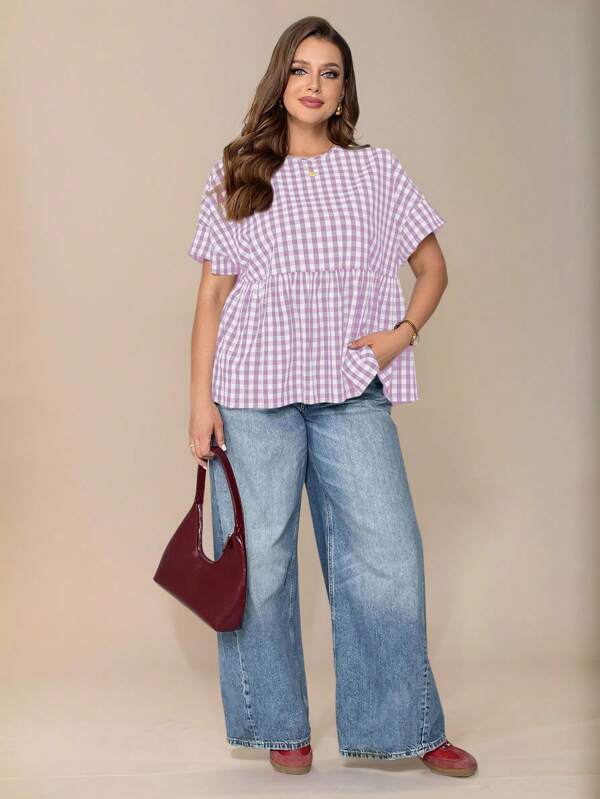 SHEIN Essnce Plus Size Ladies Spring And Summer Fashion Casual Loose Comfortable Daily Red And White Plaid Short Sleeve Cute Shirt,Women Blouse,Summer Outfits For Women,Brunch Outfits For Women,Minimalist,Cute Tops,Old Money Style Women,Vacation Outfits Woman