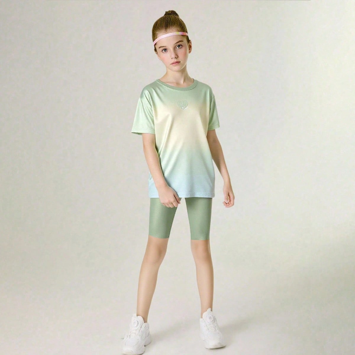 Tween Mädchen Outfit mit 2 Stücke: Farbverlauf-Farbblockstrick-Rundhalspullover mit Dolman-Ärmeln und süßem Herz- & Buchstaben Muster, passend zu - SHEIN - Modalova