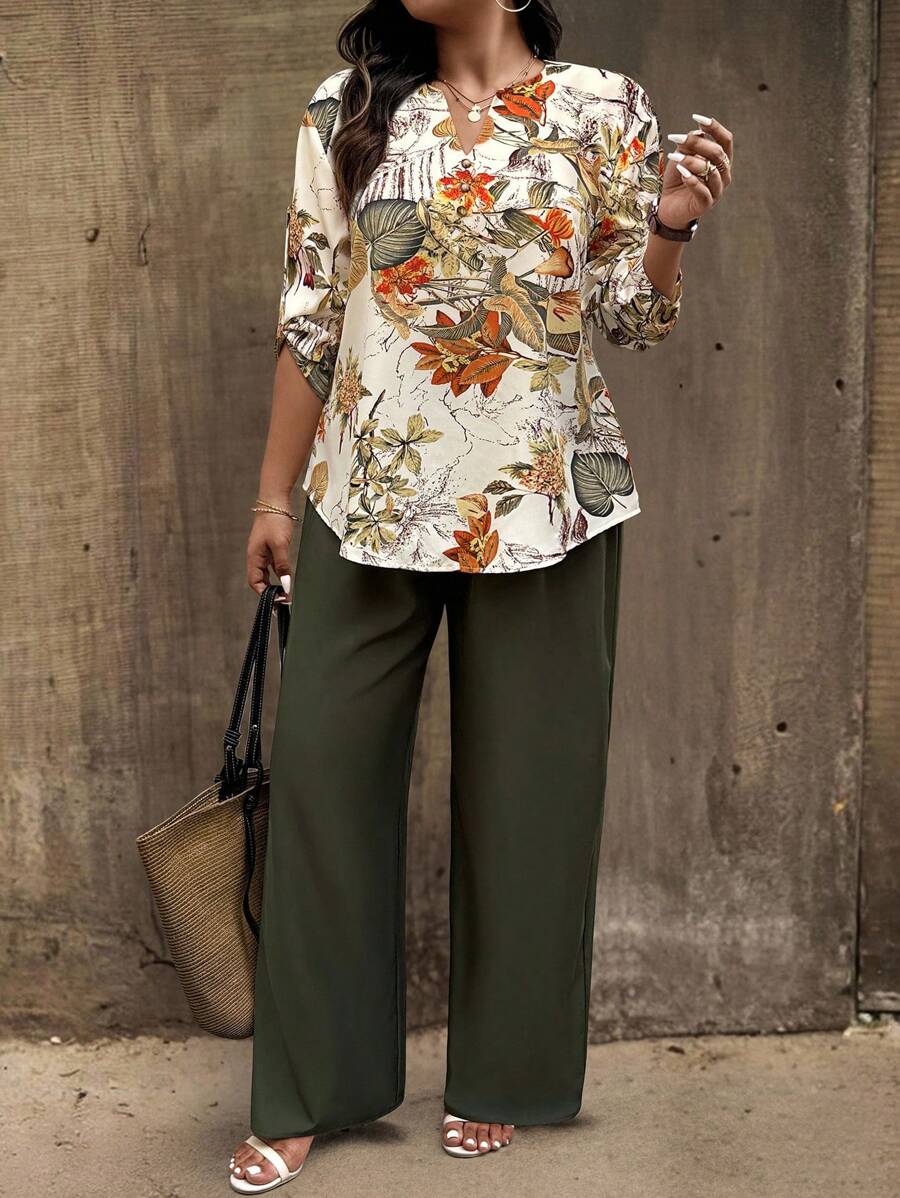 EMERY ROSE Conjunto informal de 2 piezas de camisa con manga de volantes y estampado de plantas + pantalones para mujeres de talla grande - Multicolor - Ver 1