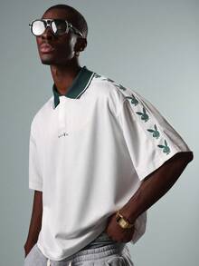 PLAYBOY X SUMWON 经典短袖 Polo 衫，带兔子标志，条纹设计，街头休闲夏季春季复古运动领学院风奢华网球俱乐部风格 - 白色 - 查看 2