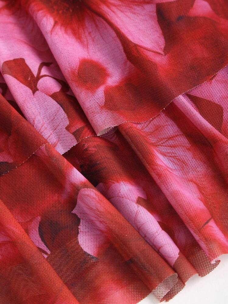 Sweetra Vestido mini con diseño impreso de espalda abierta, decoración metálica en la cintura y vuelo - Rojo - Añade 3