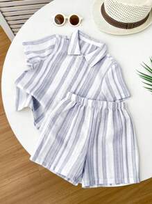 SHEIN 2 件套男童休闲杏色衬衫领短袖开衫和松紧腰短裤套装，适合上学、日常、旅行、度假、春夏季 - 藍色 - 查看 6