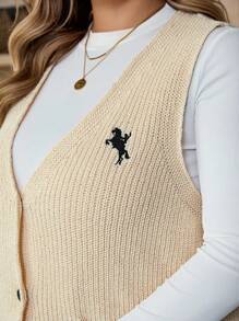 SHEIN CURVE+ Plus Size Casual Everyday Spur Embroidery Button Cardigan Sweater Vest In Fall/Winter
