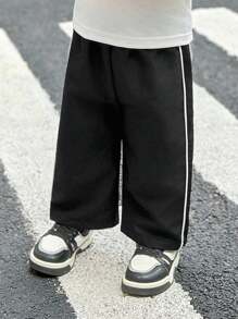 SHEIN Buy 1 Get 1 Free Baby Boy Casual Cute Sporty Webbing Patchwork Streetwear Collegiate All-Match Korean Style Versatile Comfortable Loose Fit Pants 2pcs, Suitable For Birthday Party, Christening, 1st Birthday Celebration, Evening Party, Performance, Wedding And More - Multicolor - View 4