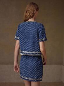 MOTF PREMIUM 牛仔提花撞色饰带翻盖细节短款夹克和裙子套装 - 藍色 - 查看 3