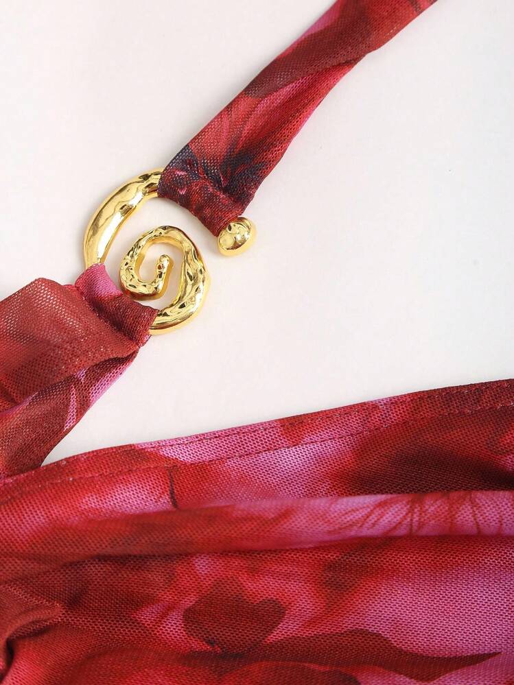 Sweetra Vestido mini con diseño impreso de espalda abierta, decoración metálica en la cintura y vuelo - Rojo - Añade 4