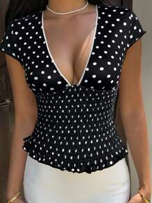 SHEIN 女式黑色针织休闲 V 领盖袖短款上衣，褶皱设计和波尔卡圆点图案，女式波尔卡圆点上衣 - 黑色 - 查看 5