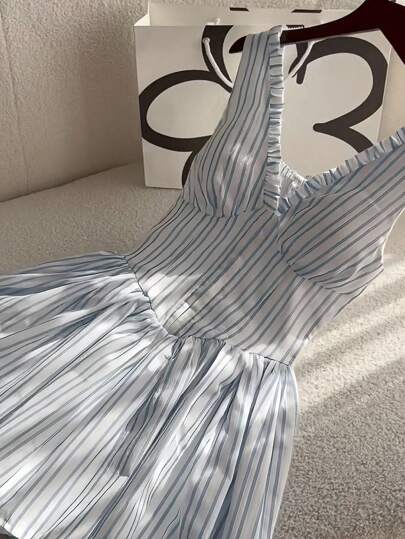 SHEIN LUNE 条纹 V 领褶饰 A 字腰优雅女式迷你连衣裙