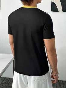 Manfinity VCAY 男士街头风图形字母印花圆领T恤，适合夏季 - 黑色 - 查看 4