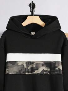 SHEIN 2 件青少年男孩休闲日常迷彩印花连帽运动衫和宽松慢跑裤套装 - 彩色 - 查看 3