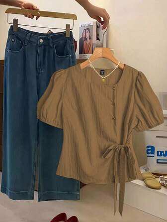 Linhara Blusa corta de manga corta con mangas abullonadas, lazada delantera y cintura ceñida, de color liso y tejido, para verano