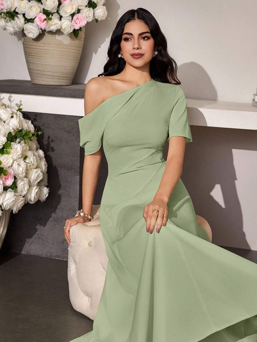 Modelyn 不对称腰部修身简约女士夏季斜肩连衣裙 - 綠色 - 查看 1