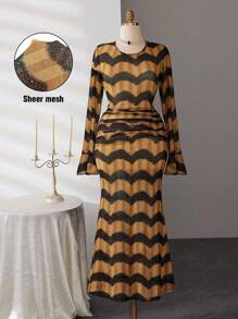 SHEIN Clasi 大码拼色条纹喇叭袖连衣裙 - 黑色 - 查看 1