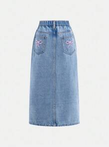 SHEIN 8-12 岁青少年女孩不对称腰部蝴蝶结刺绣细节牛仔裙，舒适松紧腰带和前后口袋设计，百搭时尚，前开衩，背面蝴蝶结刺绣细节，浅蓝色水洗，做旧水洗，休闲日常必备时尚单品，具有现代街头时尚校园女孩造型 - 淺色水洗藍 - 查看 1