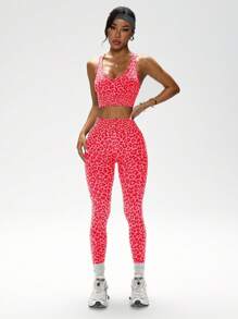 Slayform Slayform Conjunto deportivo rojo intenso para entrenamiento con diseño texturizado y estilo ajustado envolvente, conjunto de entrenamiento de estampado de leopardo de dos piezas, conjunto deportivo para mujer, conjuntos deportivos a juego para mujer, conjunto de entrenamiento de 2 piezas para mujer - Rojo - Ver 3