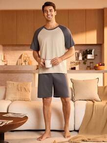 Manfinity Underwear&Sleepwear Basics Conjunto de pijama de verano para hombres con top de manga corta y pantalones cortos de manga raglán con bloques de color