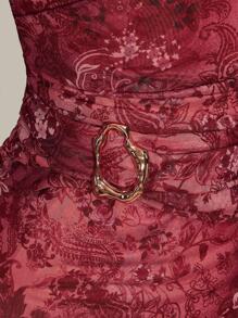 SHEIN ICON 大码女式休闲复古风格全印花单肩迷你连衣裙，适合节日、约会、下午茶、派对、度假、音乐节、海滩和游轮、秋季 - 玫瑰紅 - 查看 6