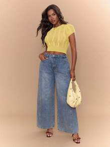 Slaydiva 2025 Nuevo estilo de verano para fiestas de cumpleaños, temporada de regreso a la escuela, estilo universitario, ropa de estudiante, salidas diarias, básico y versátil, ocio, vacaciones, viajes en crucero, playa, , tomar el sol, estilo popular en línea, estilo callejero, elegante, viajes al trabajo, casual de negocios, cuello redondo, mangas cortas, hueco delantero, rayas verticales onduladas, dobladillo pequeño, amarillo claro, ganchillo, blusas de suéter de verano, tejido de punto de verano para mujer, top corto de punto amarillo