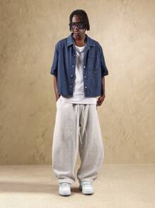SUMWON Áo sơ mi denim kẻ sọc oversize cài nút logo thêu sau lưng phong cách đường phố thường ngày tay ngắn dáng hộp thời trang công sở xuân hè - Màu xanh lam - Xem 7