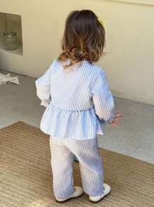 SHEIN 2 件套女婴 2025 春季蓝白条纹衬衫泡泡袖上衣 + 休闲裤，2 件套服装 - 藍色 - 查看 2