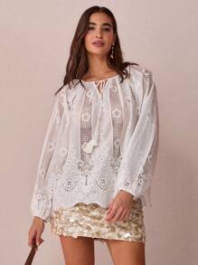 Enchnt Blouse décontractée ample à broderie ajourée blanche pour femmes en automne et hiver. Douce et élégante pour les anniversaires, les fêtes, les déplacements quotidiens, les vacances, la remise des diplômes, le thé de l'après-midi, les garden-parties, les sorties, la rentrée, l'automne - Blanc - Voir 4