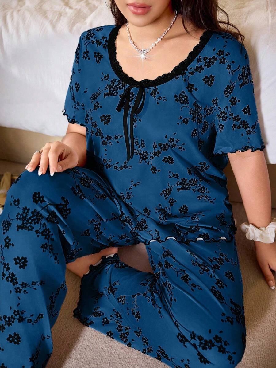 SHEIN 浪漫花卉休闲加大码女式睡衣套装，撞色蕾丝，舒适贴身曲线睡衣套装，服装 - 藍色 - 查看 1