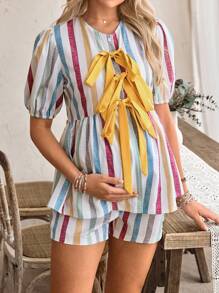 SHEIN طقم من قطعتين ملابس علوية واشورت للحوامل بياقة دائرية مزينة بفيونكة، بطبعات ملونة وخطوط ، كم قصير - متعدد الألوان - مشاهدة 4
