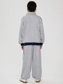 SHEIN Explorewe 2 件/套大童长袖拉链条纹纯色休闲装，上衣为拉链夹克，下装为锥形裤，灰色调搭配黑白条纹，休闲哥特风格基本款运动服，宽松版型 - 灰色 - 查看 2