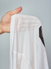 Slaydiva Conjunto de duas peças feminino casual de verão 2025, solto, com 23 letras e estampa de águia, estampa de posicionamento, decote em V, manga curta, camiseta + shorts de cintura alta, adequado para viagens diárias, reunião de amigos, esportes casuais, rua, roupa de brunch, temporada de formatura, conjunto de duas peças com design respirável em malha, conjunto de duas peças para mulheres, conjunto de duas peças para lounge, conjunto de duas peças para mulheres, conjunto de duas peças para lounge Y2K, conjunto de duas peças para basquete, conjunto feminino