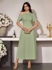 Modelyn 不对称腰部修身简约女士夏季斜肩连衣裙 - 綠色 - 查看 4