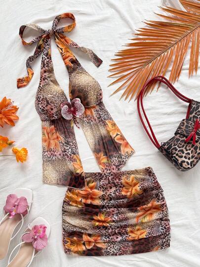 SHEIN x Eduarda Gutierrez Soleia Women Vacation Retro Tie-Dye Floral Print Knit Mesh Halter Backless Tie-Up Top With 3D Flower Decor And Ruched Bodycon Mini Skirt Set, Suitable For Party, Date, Afternoon Tea, Beach, Carnival, Summer Boho Two Pieces Set Tropical Two Pieces Set Boho Swimsuit Leopard Print Two Pieces Set Floral Two Pieces Set