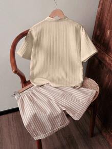 SHEIN Vintaside Kids 2 件套青春期前男童通勤休闲纹理条纹中式领衬衫和短裤套装，舒适时尚 - 彩色 - 查看 2