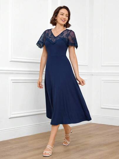 Elegant Mid-Length Lace-Splice V-Neck Cinched Waist Dress For Women Navy  Blue Midi Dress