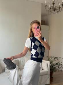 CovetEZ Women's Early Autumn Clothing American Casual Retro College Back To School Season Diamond Geometric Pattern V-Neck Casual Sweater Vest Sleeveless Top, Casual And Versatile Fall Tops