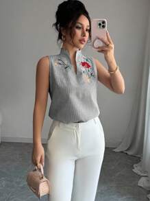 Chiquease 女士无袖休闲优雅刺绣棉质条纹衬衫，适合工作和休闲，春夏季 - 黑與白 - 查看 4