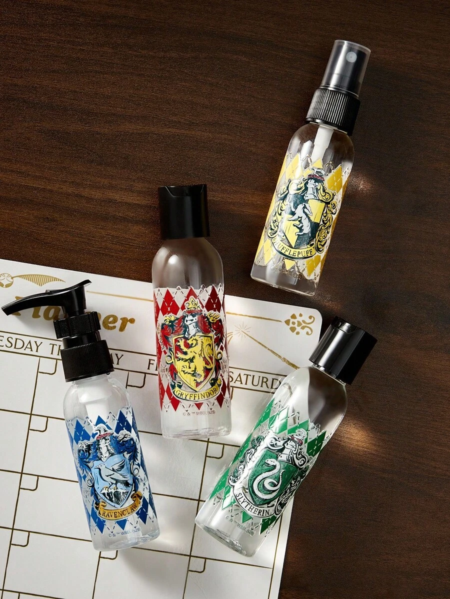 HARRY POTTER X SHEIN 4 件套可重复使用可填充瓶套装,带有徽标印花,适合携带个人护理产品或 DIY,包括 1 个泵瓶、1 个喷雾瓶、2 个乳液瓶、格兰芬多、拉文克劳、 - 黑色 - 查看 1