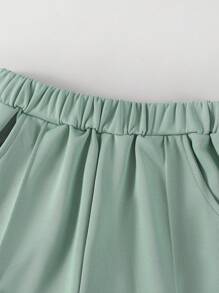 SHEIN Explorewe 2 件套男童超大绿色 Polo 衫，领口和下摆撞色，百搭夏季服装，搭配短裤，适合度假、上学、旅行、街头、嘻哈、音乐节等场合，秋冬 - 彩色 - 查看 6